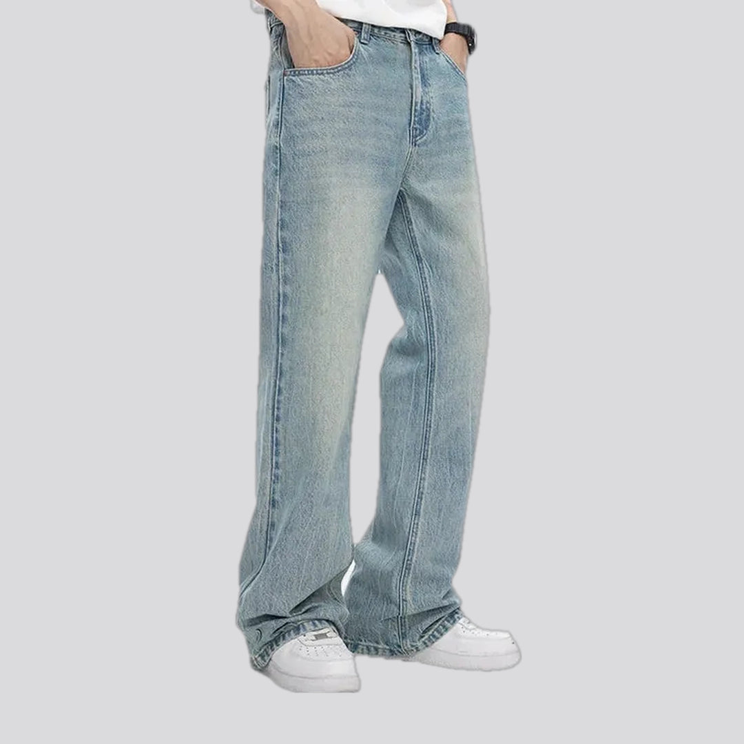 Roomy sanded men's jeans