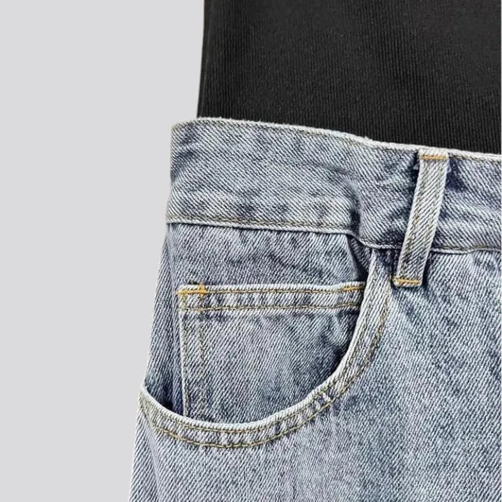 Light vintage style women's jeans