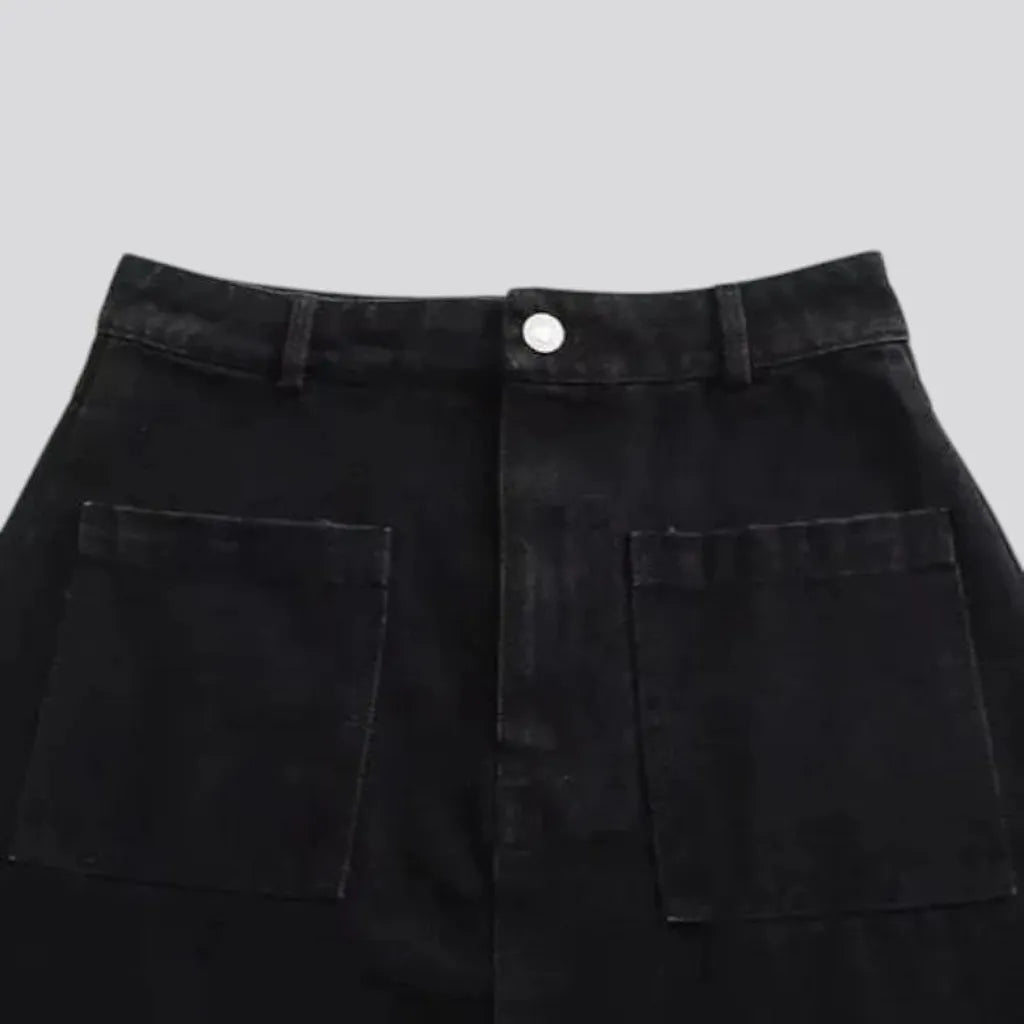 Monochrome raw hem denim skirt