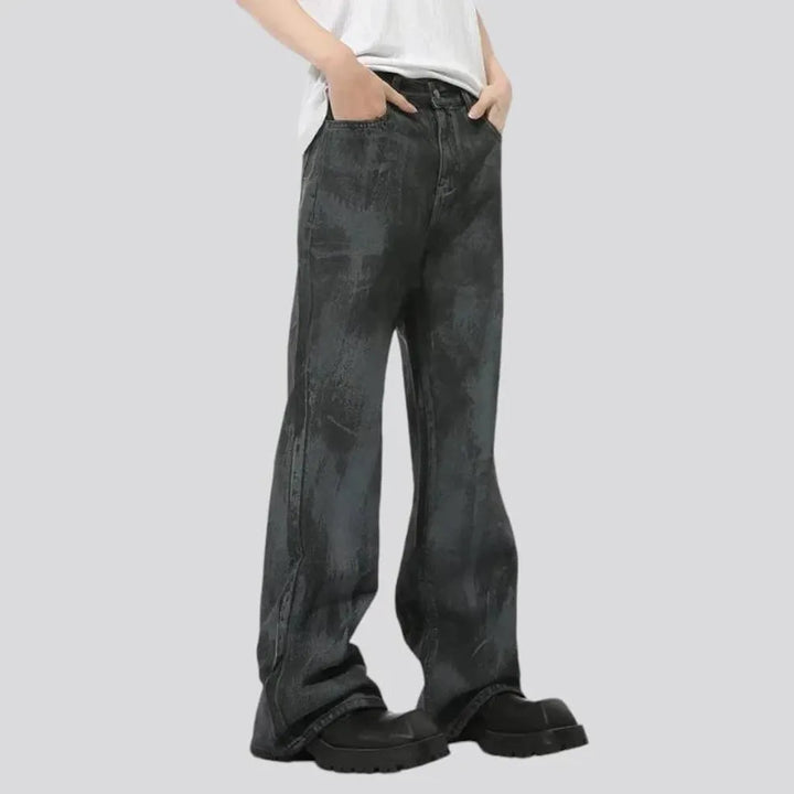 Stylish loose fit mid-rise jeans for men