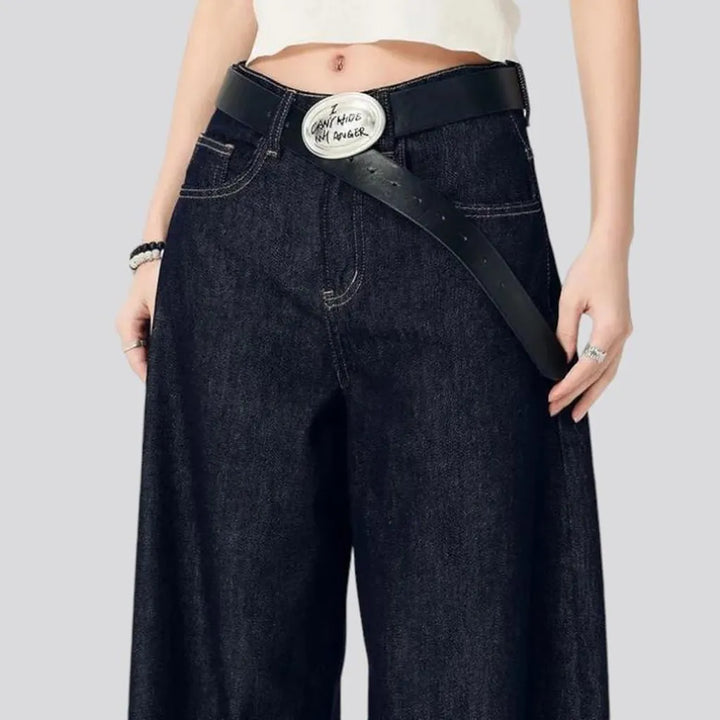 Dark-wash baggy jeans
 for ladies