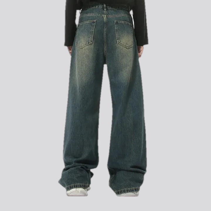 Wide fit 90s style jeans for men