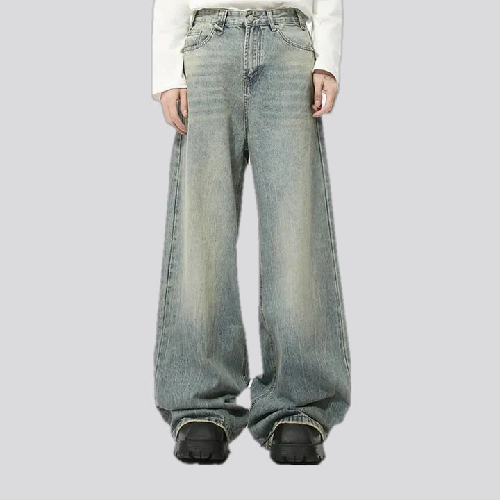 Light 90s fashion faded men's jeans