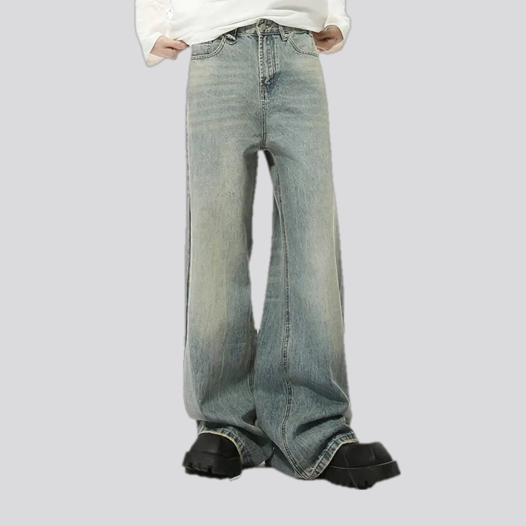 Light 90s fashion faded men's jeans