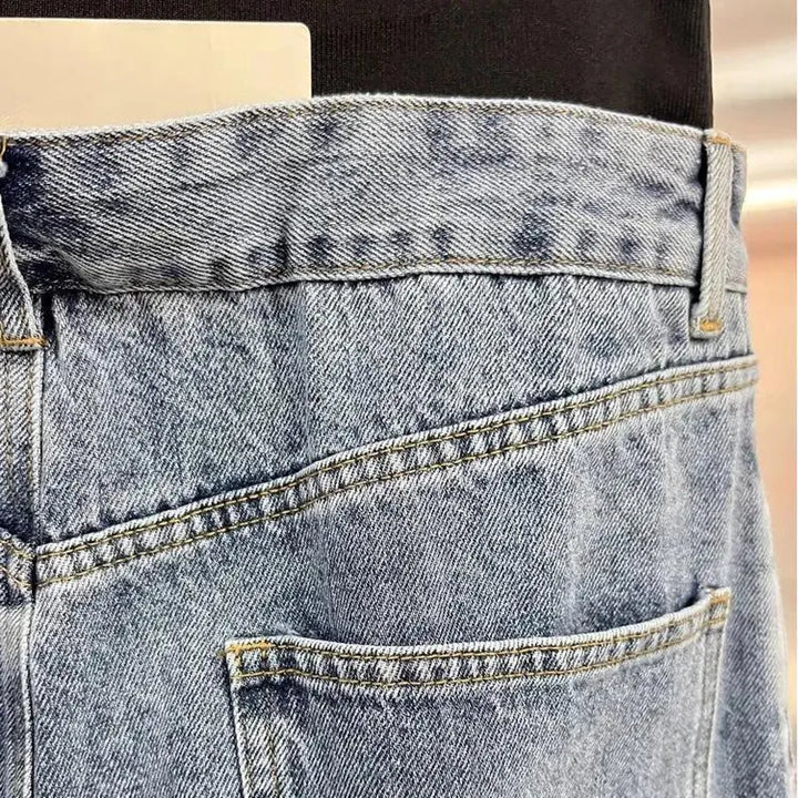 Light vintage style women's jeans