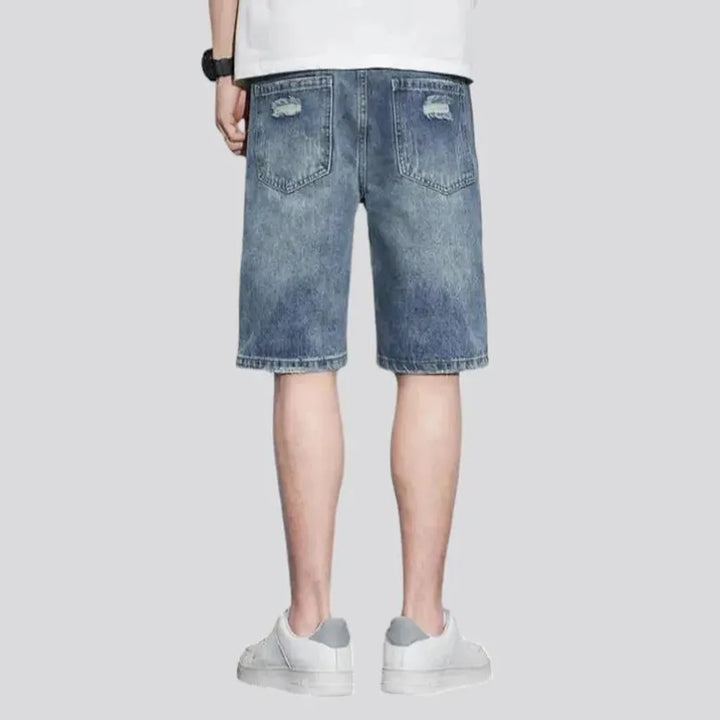 Knee-length loose jeans shorts
 for men