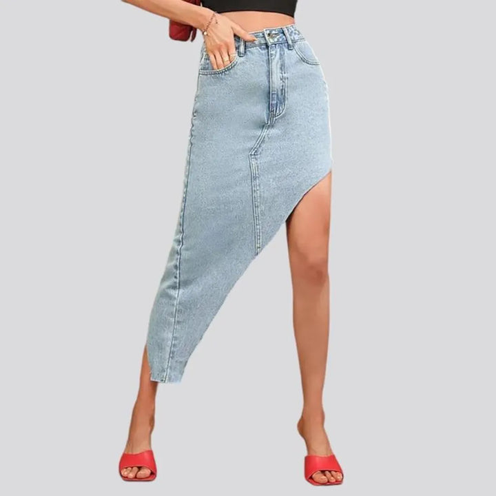 Raw-hem light-wash jeans skirt
 for ladies