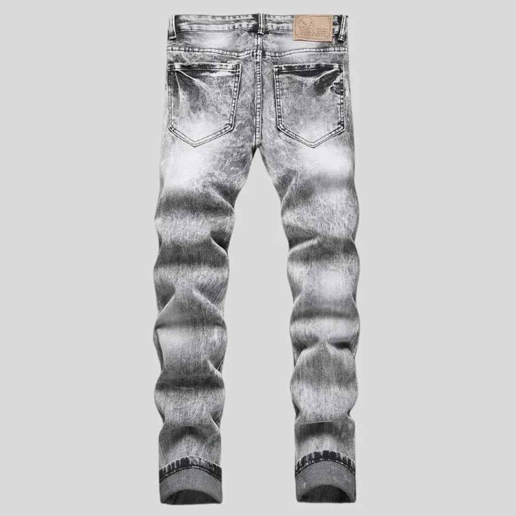 Fashionable mid rise jeans for men