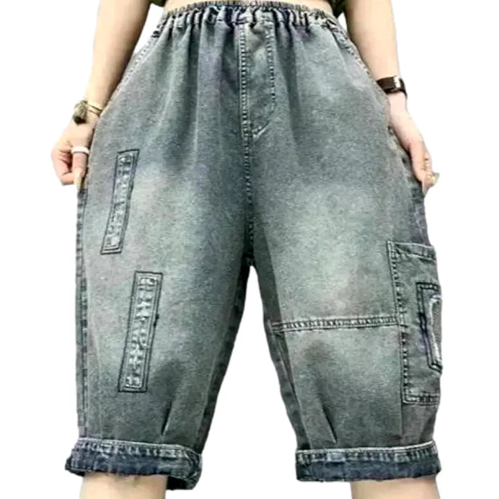 Grey-cast jean shorts
 for women