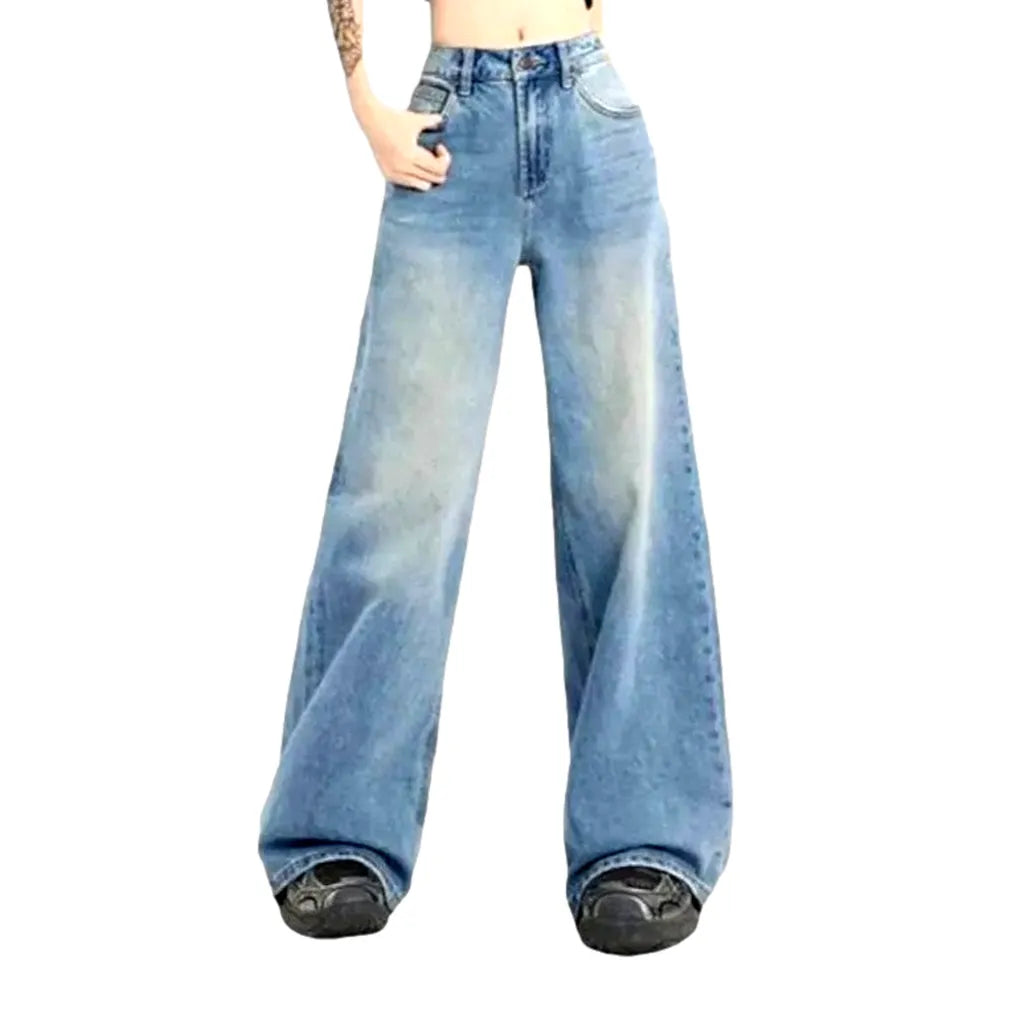 Mid-waist women's vintage jeans