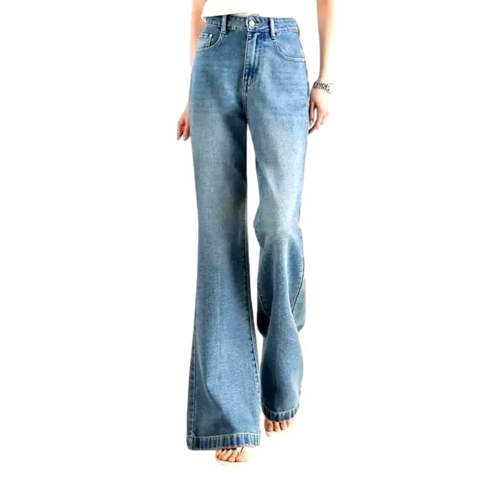 Stonewashed high-waist jeans
 for ladies